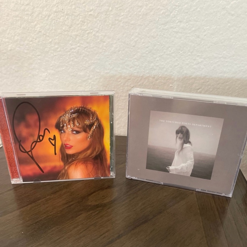 ❤️‍🔥Signed TLOAS CD Bundle❤️‍🔥